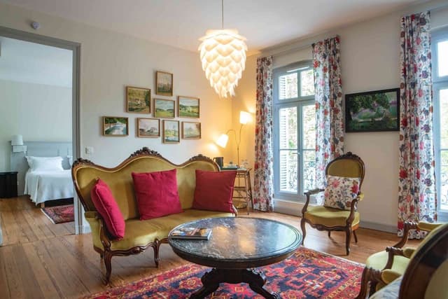Suite MONTRAVEL