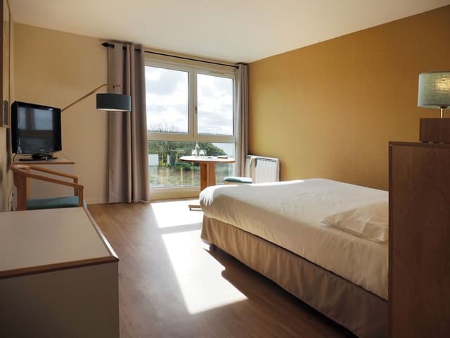 Classic Double Room, Partial Ocean View