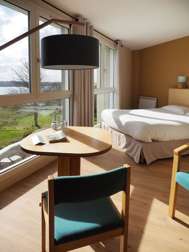 Classic Double Room, Partial Ocean View