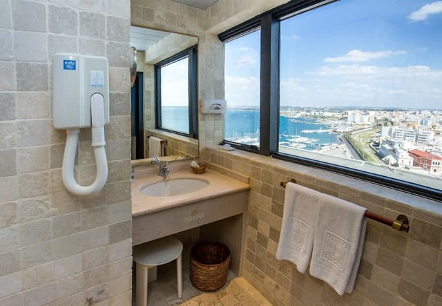 Executive Suite, Sea View