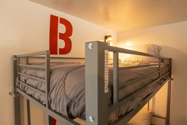 Basic Shared Dormitory, Women only