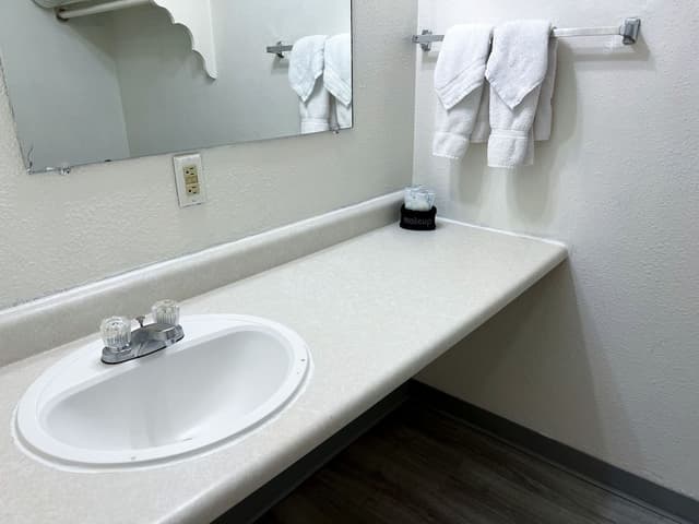 Basic Room, 2 Queen Beds