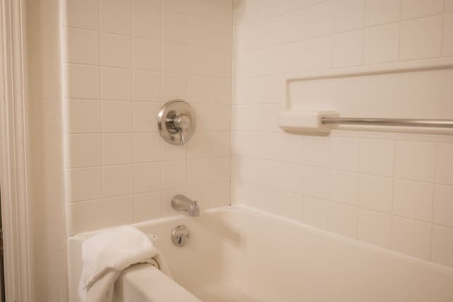 Economy Room, 2 Queen Beds
