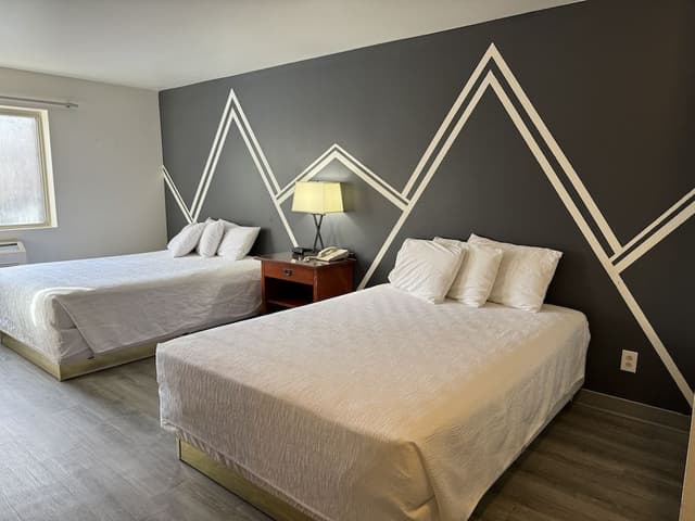 Economy Room, 2 Queen Beds