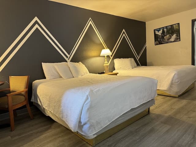 Basic Room, 2 Queen Beds