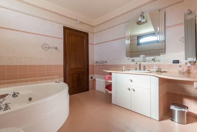 Luxury Apartment, 1 Bedroom, Accessible, Ensuite