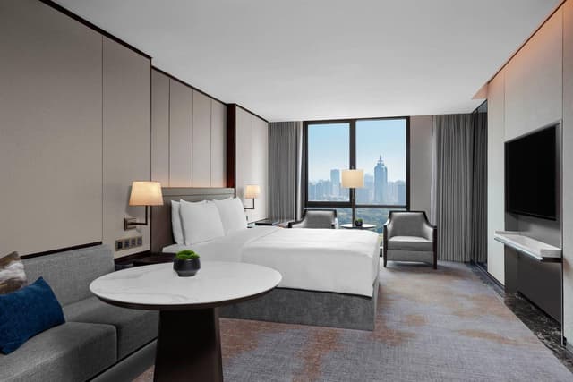Executive Room, Executive lounge access, Guest room, 1 King, City view, High floor