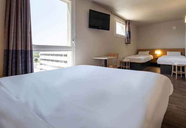 Standard Quadruple Room, Multiple Beds, Non Smoking