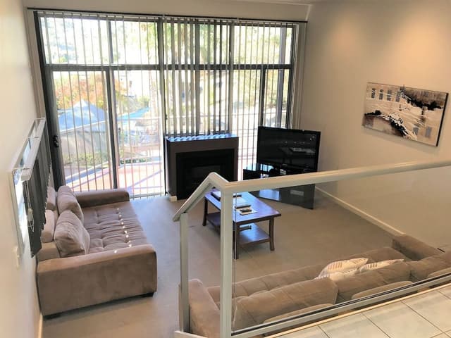 Deluxe Townhome, 3 Bedrooms, 2 Bathrooms