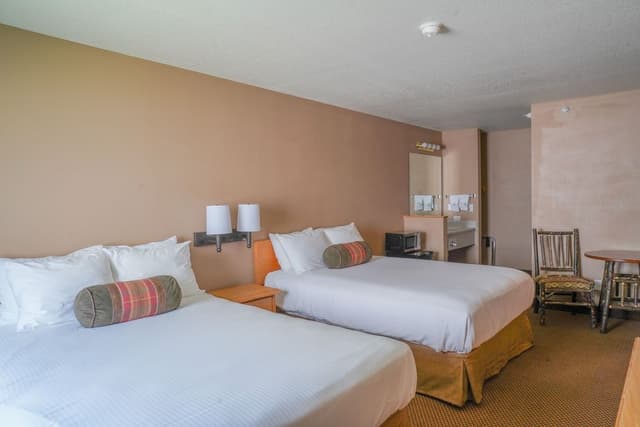 Standard Room, 2 Queen Beds