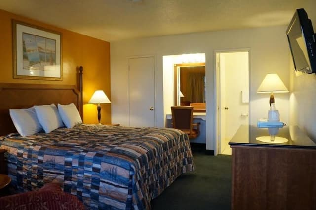 Room, 1 King Bed, Non Smoking