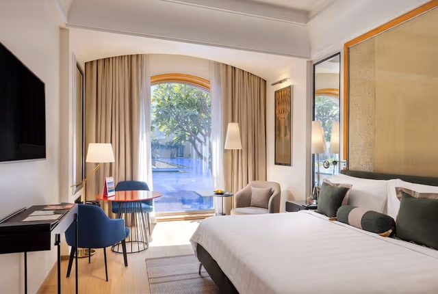 Superior Room, Pool View