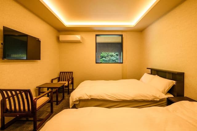 Twin Room with Open-Air Hot Spring, Sauna & Stream View - New in 2025