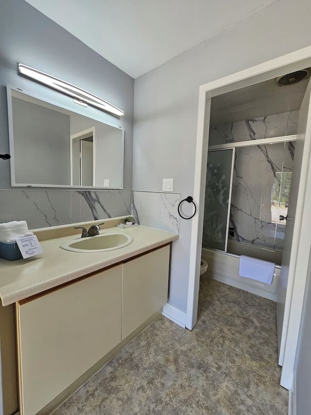 Exclusive Single Room, 1 Queen Bed