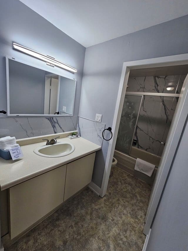 Exclusive Single Room, 1 Queen Bed