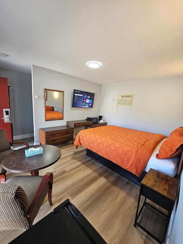 Exclusive Single Room, 1 Queen Bed