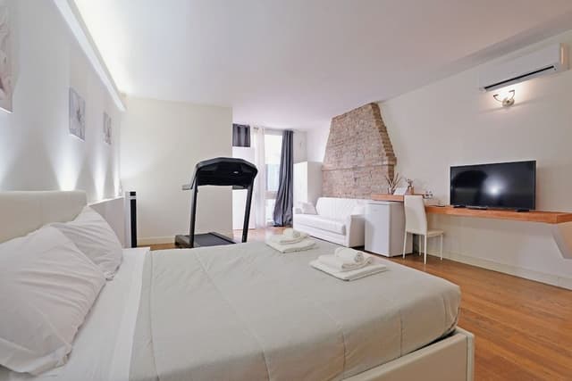 Junior Studio Suite