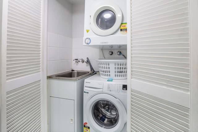 2 Bedroom Apartment Queen + 2 Singles
