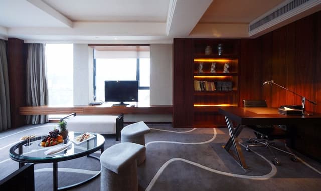 Deluxe Suite, River View