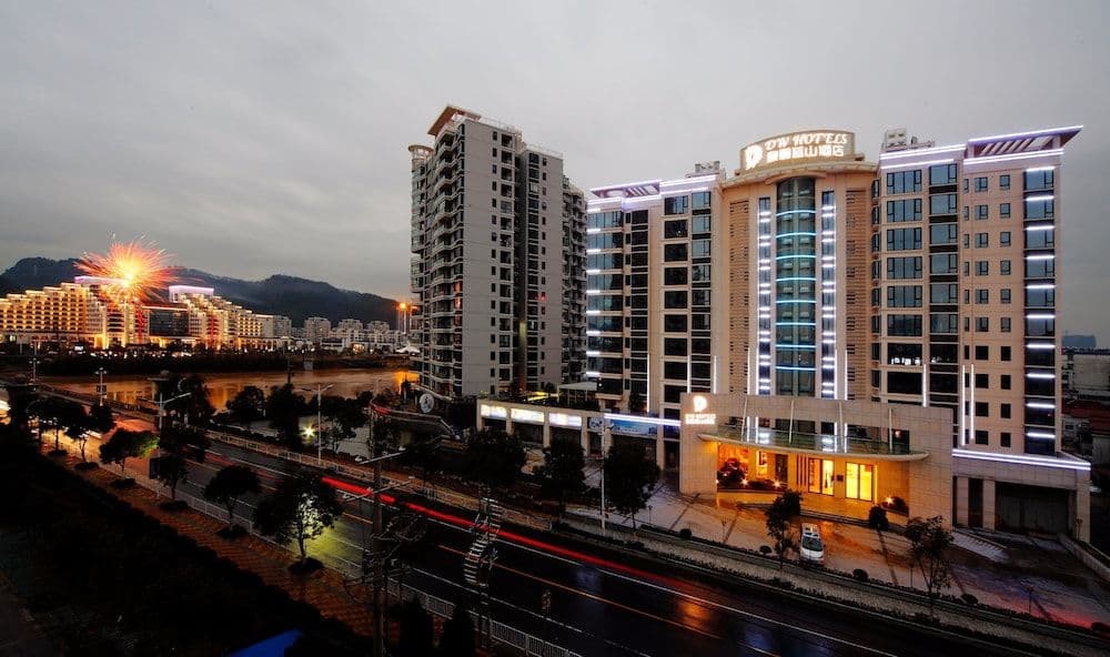 DW Hotel