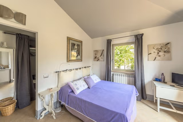 Deluxe Quadruple Room, 1 King Bed, Garden View
