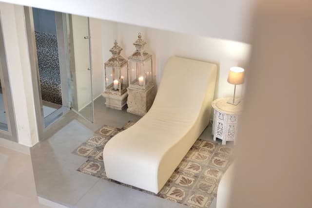 Junior Suite, Jetted Tub