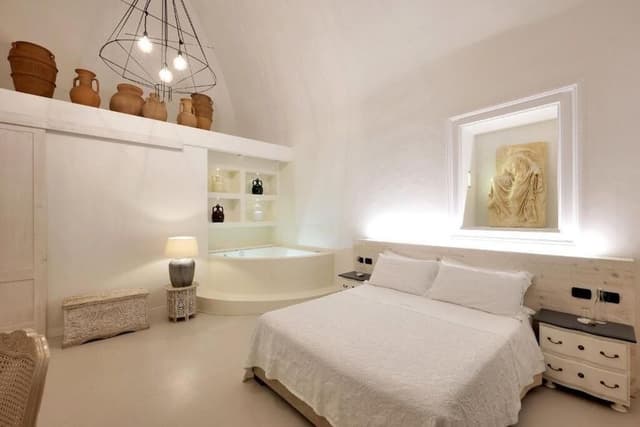Suite, Jetted Tub