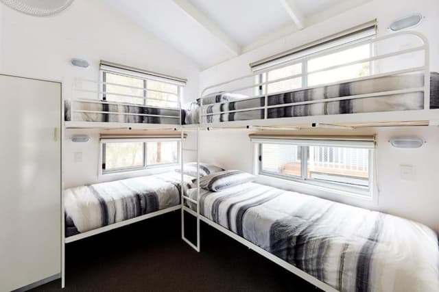 Holiday Cabin Sleeps 6
