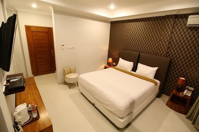Deluxe Double or Twin Room