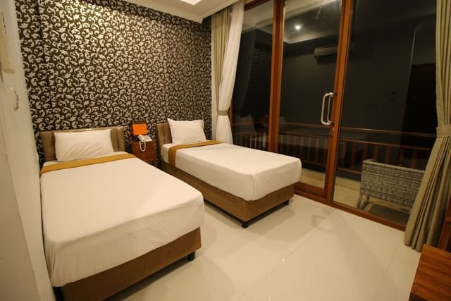 Deluxe Double or Twin Room