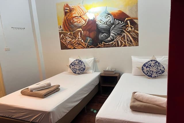 Standard Twin Room