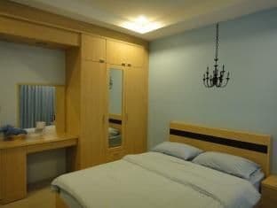 C.S. Poonpol Apartment C.S. Poonpol Apartment