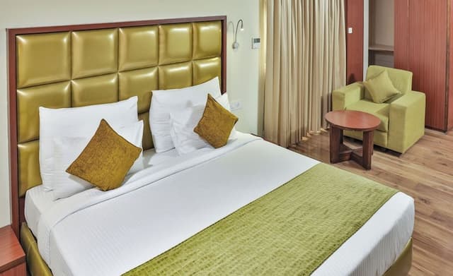 Cama Suite, 1 King Bed, Accessible, City View