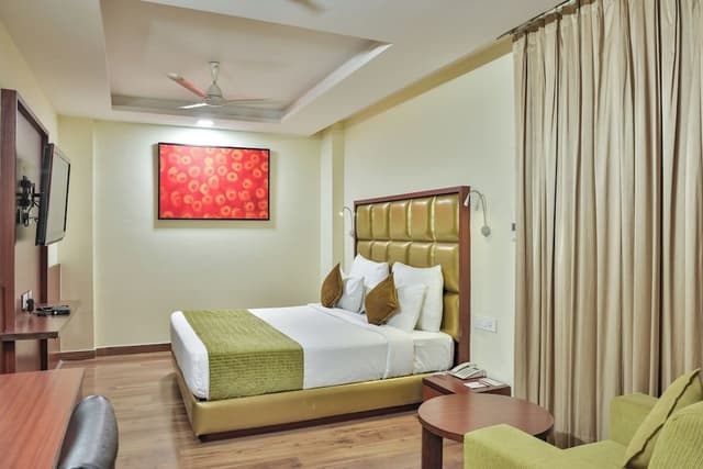 Cama Suite, 1 King Bed, Accessible, City View