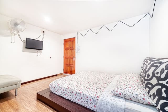 Standard Double Room, 1 Queen Bed
