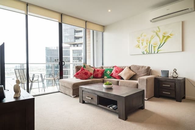 Two Bedroom Two Bathroom Apartment with Marina Views
