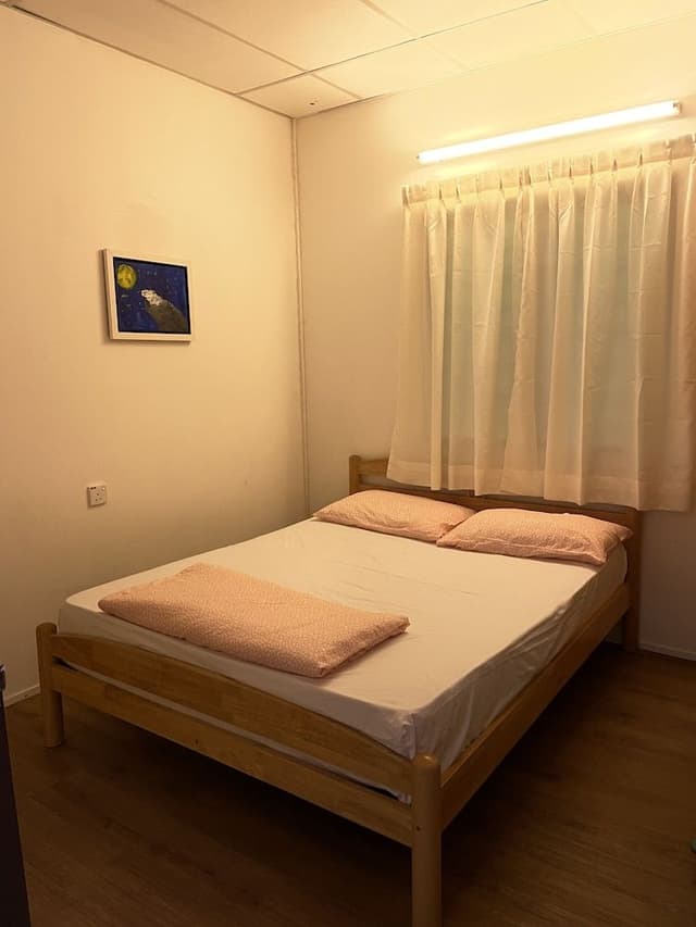 Superior Queen Hillside Room, Shared Bathroom