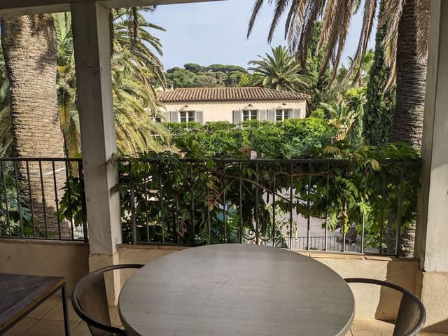 Double Room, Pool View (Avec Terrasse)