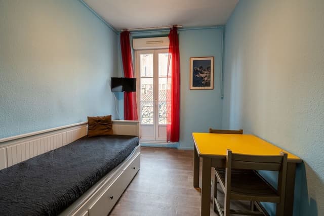 Apartment (4 Adults)