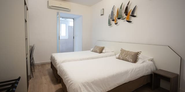 Comfort Twin Room, Private Bathroom