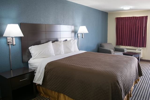 Single Room, 1 King Bed, Non Smoking