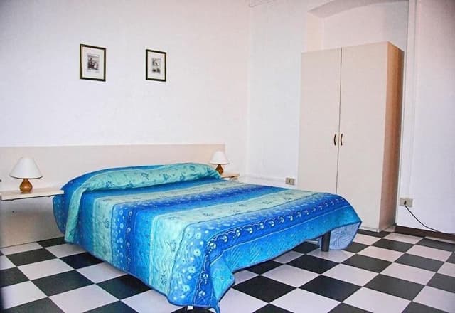 Double or Twin Room, Shared Bathroom