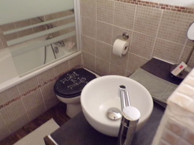Double Room (La Chambre du Pressoir)