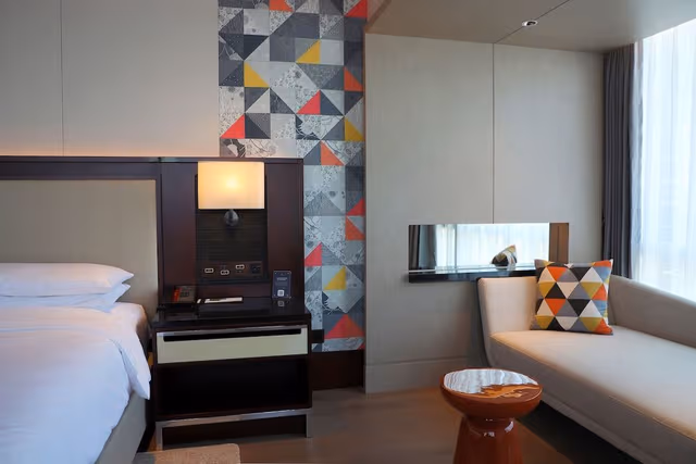 Room, 1 King Bed (Grand)