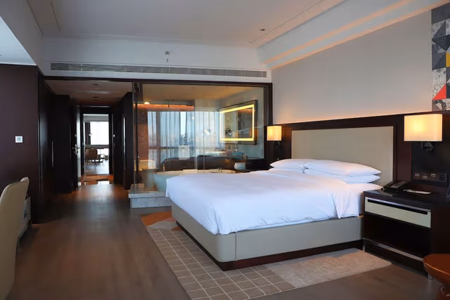 Room, 1 King Bed (Grand)