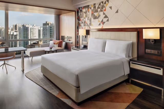 Club Room, 1 King Bed