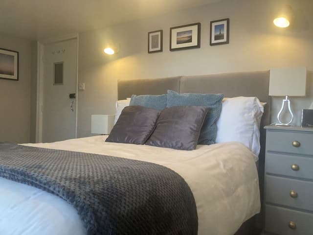 Double Room (Room 11, Charlotte, Third Floor)