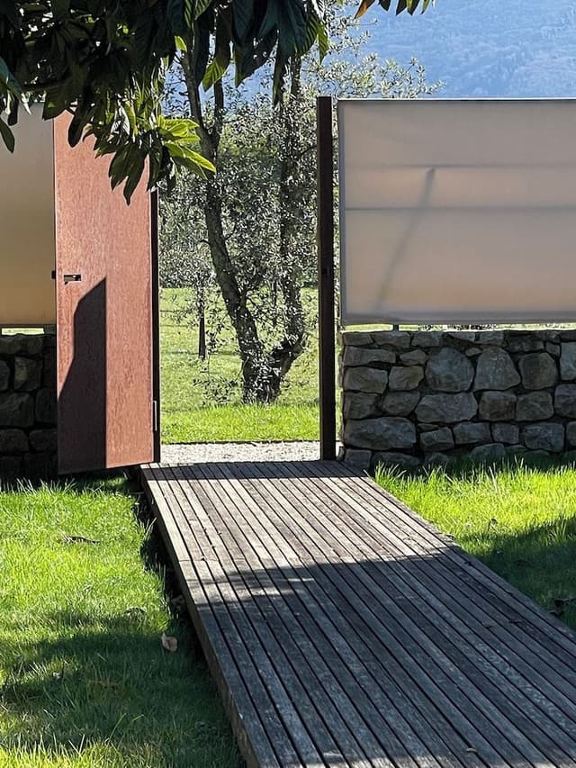 Junior Suite, Vineyard View, Garden Area (2)
