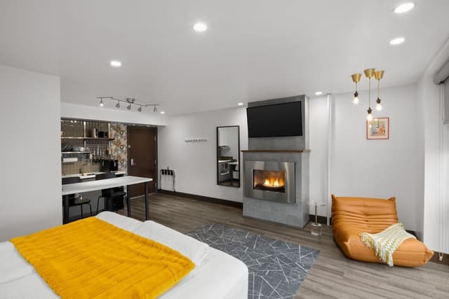 Penthouse King Suite