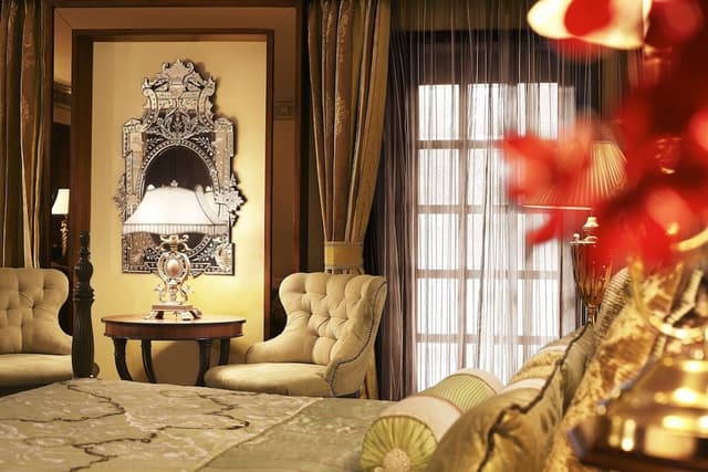 Palace Room Garden View King Bed